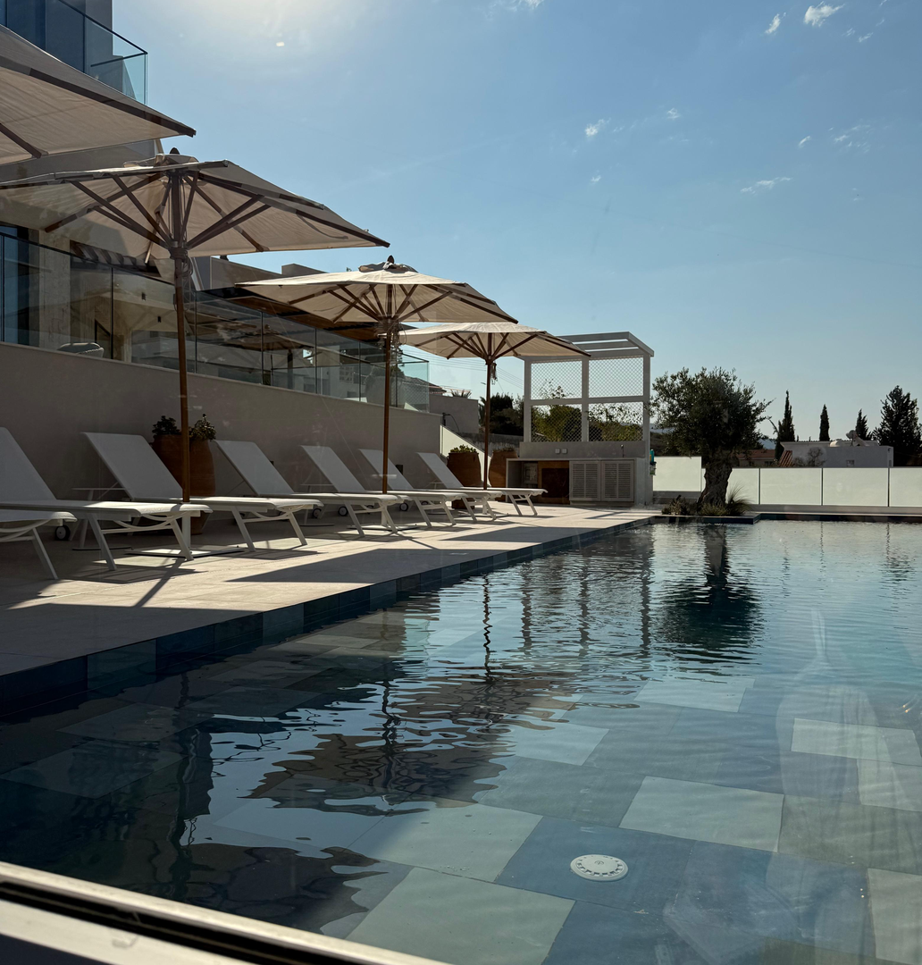 5-bedroom house in Paphos / Tala