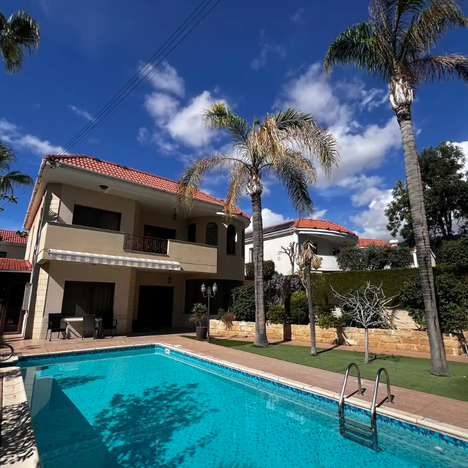 5-bedroom house in Limassol / Agios Tychonas