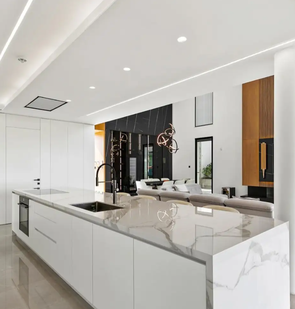 4-bedroom house in Paphos / Tala