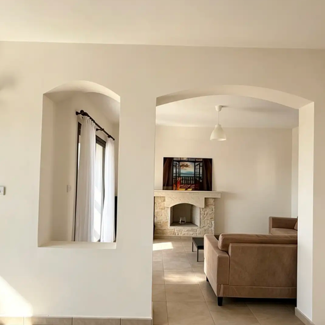 3-bedroom house in Paphos / Konia