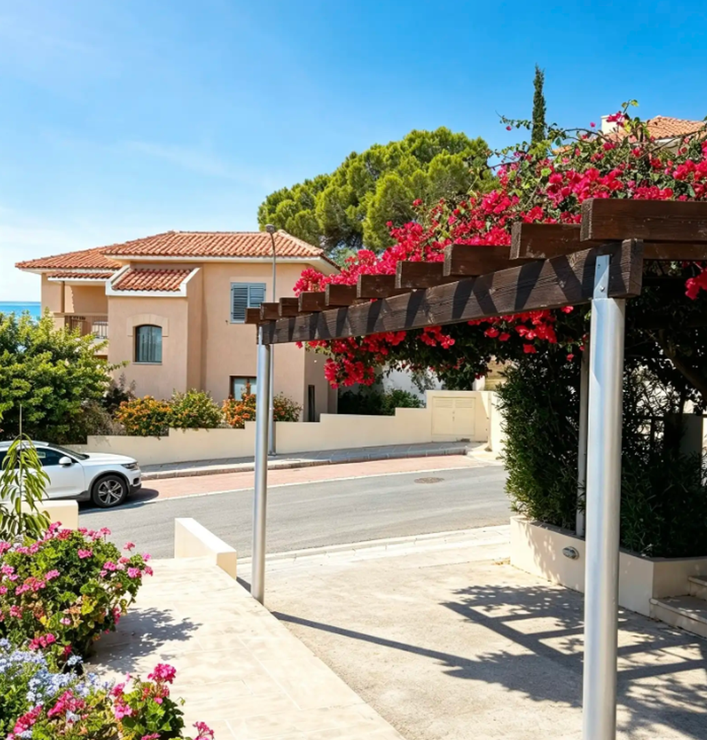 3-bedroom house in Paphos / Konia