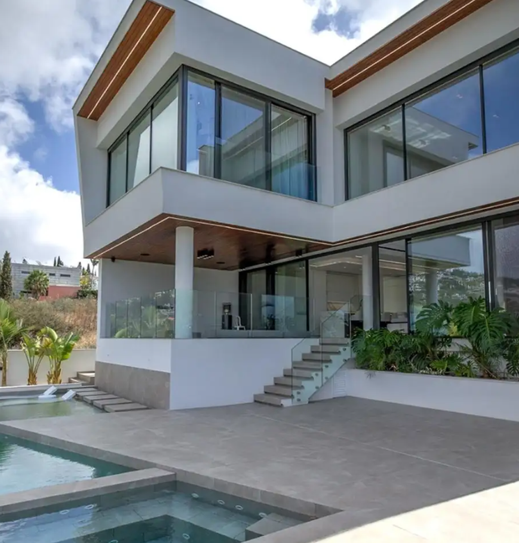 4-bedroom house in Paphos / Tala