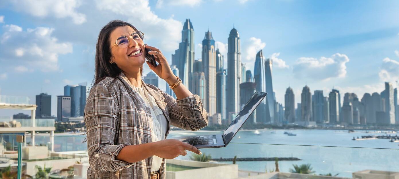 Working in Dubai for Foreign Nationals: How to Find a Job and Build a Career in the UAE