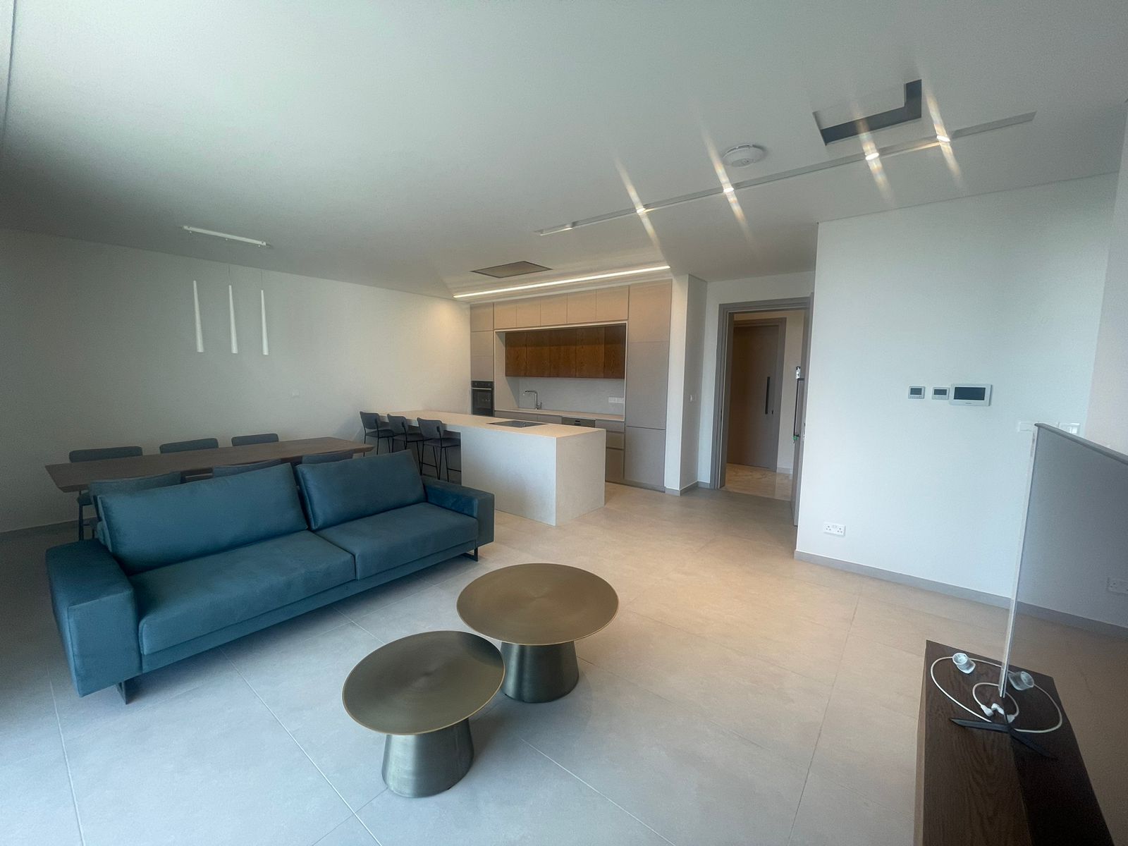 - Image 1