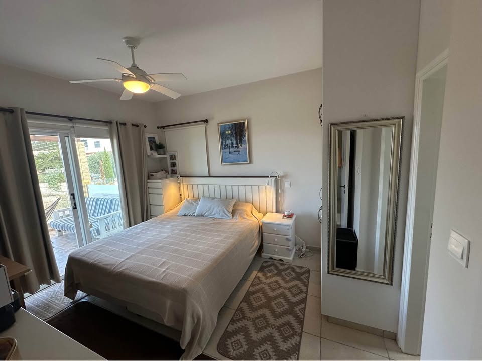 3-bedroom house in Paphos / Tala
