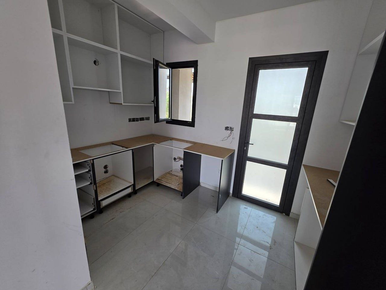 Kastoris Court II