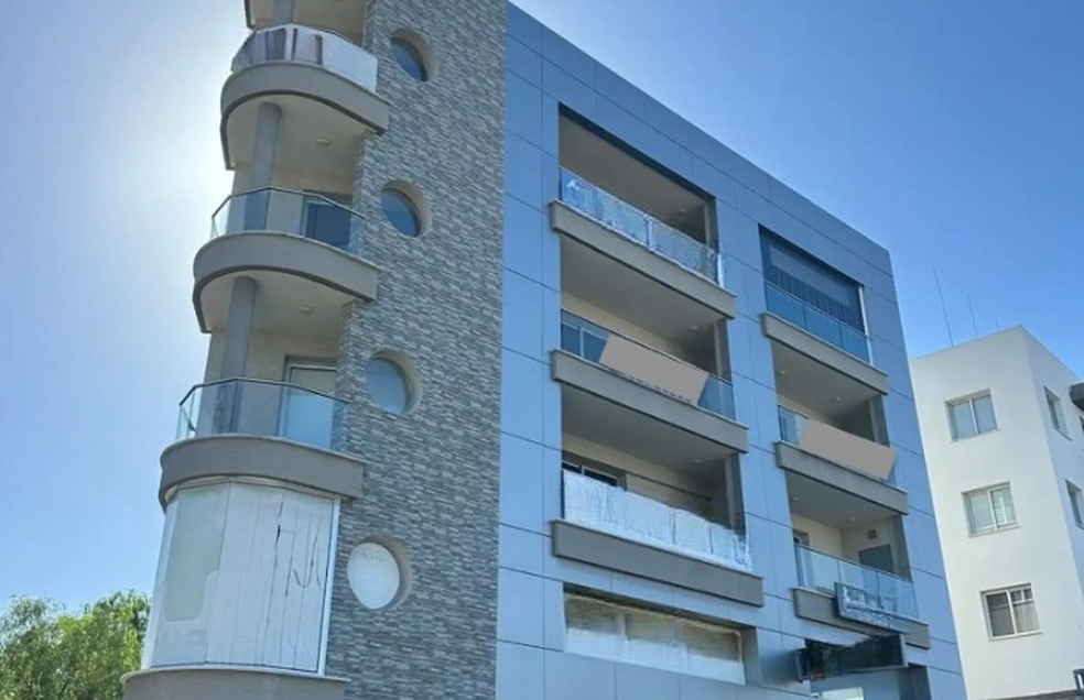  - Image 1