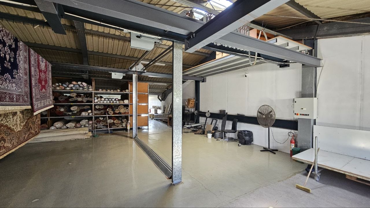 Industrial space next to the airport