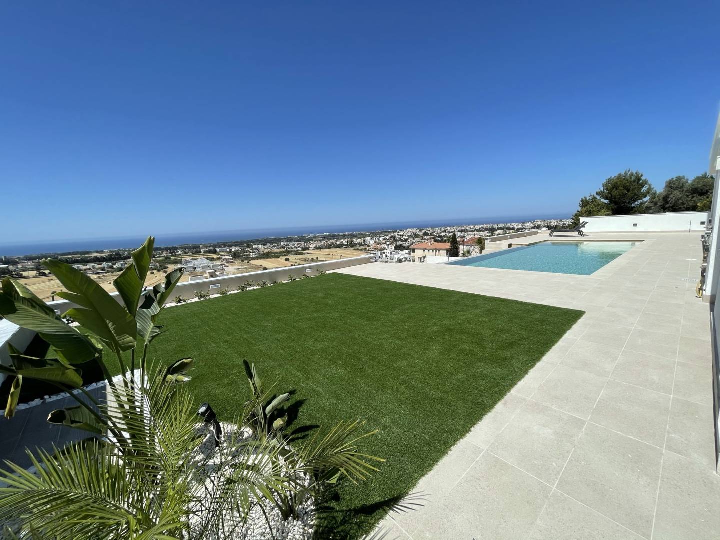 Santa Monica Villas