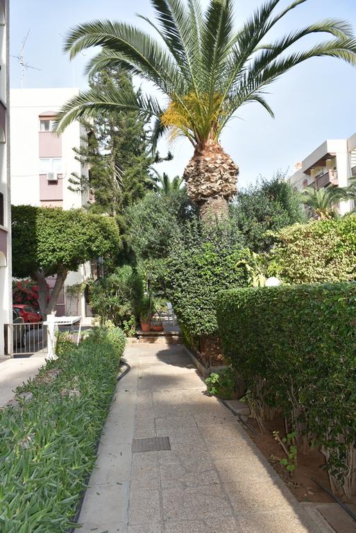 Hawaii Suntan Limassol