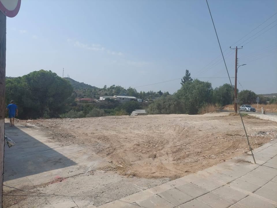  - Image 1