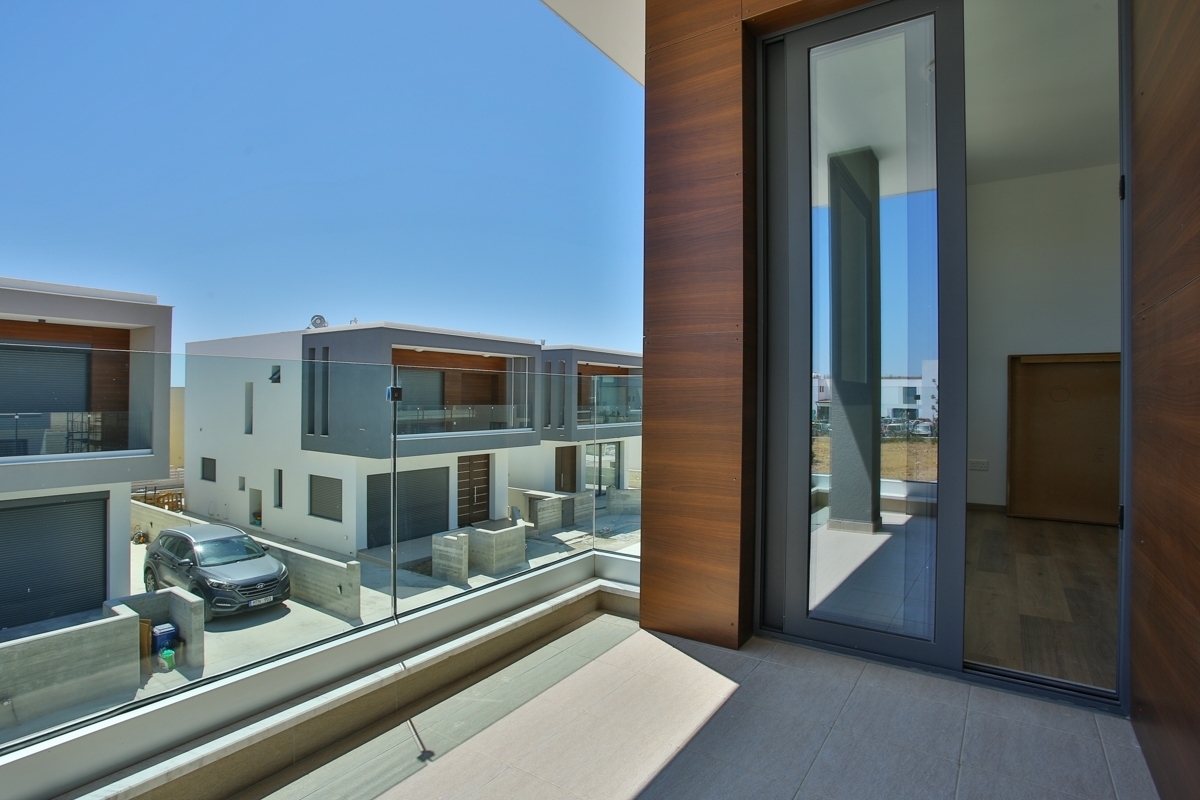  - Image 1