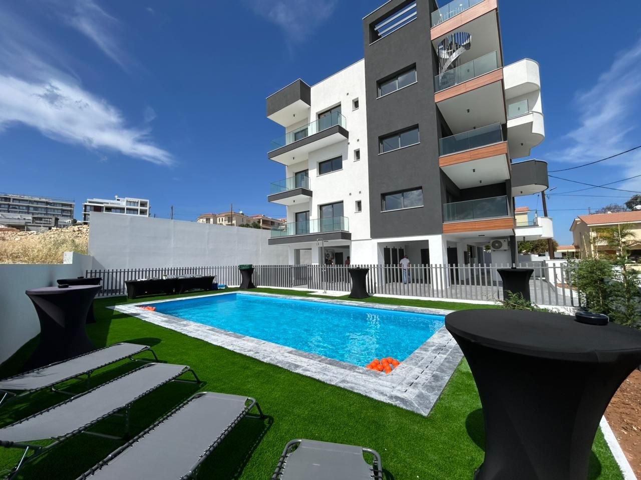  - Image 1