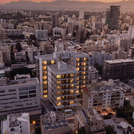 CH 164 A&B  Zenonos Residences