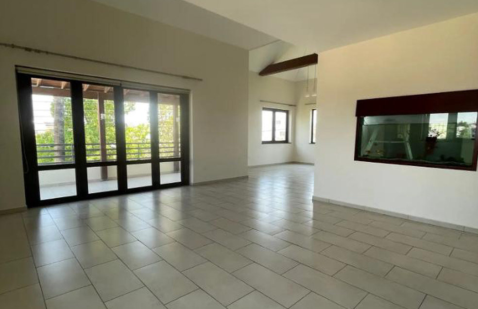  - Image 1