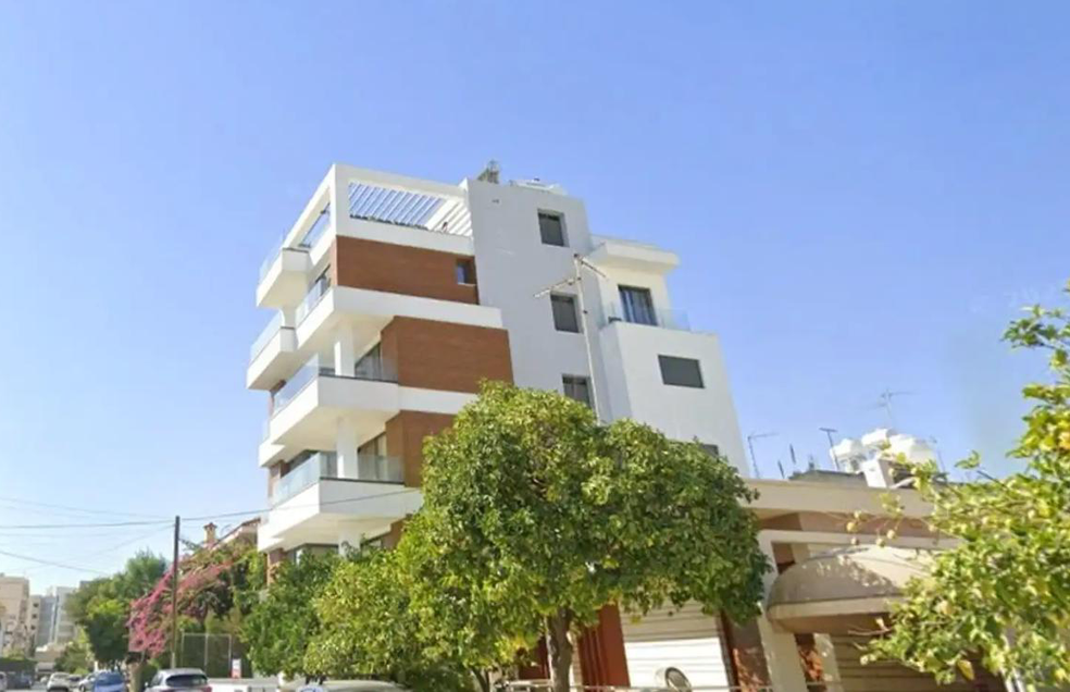  - Image 1