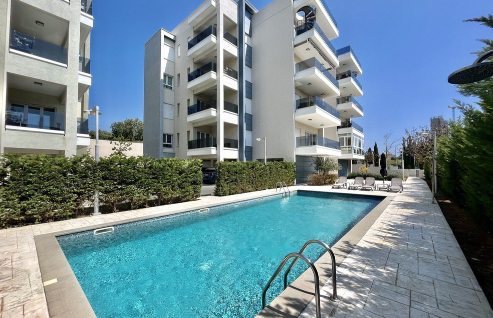  - Image 1
