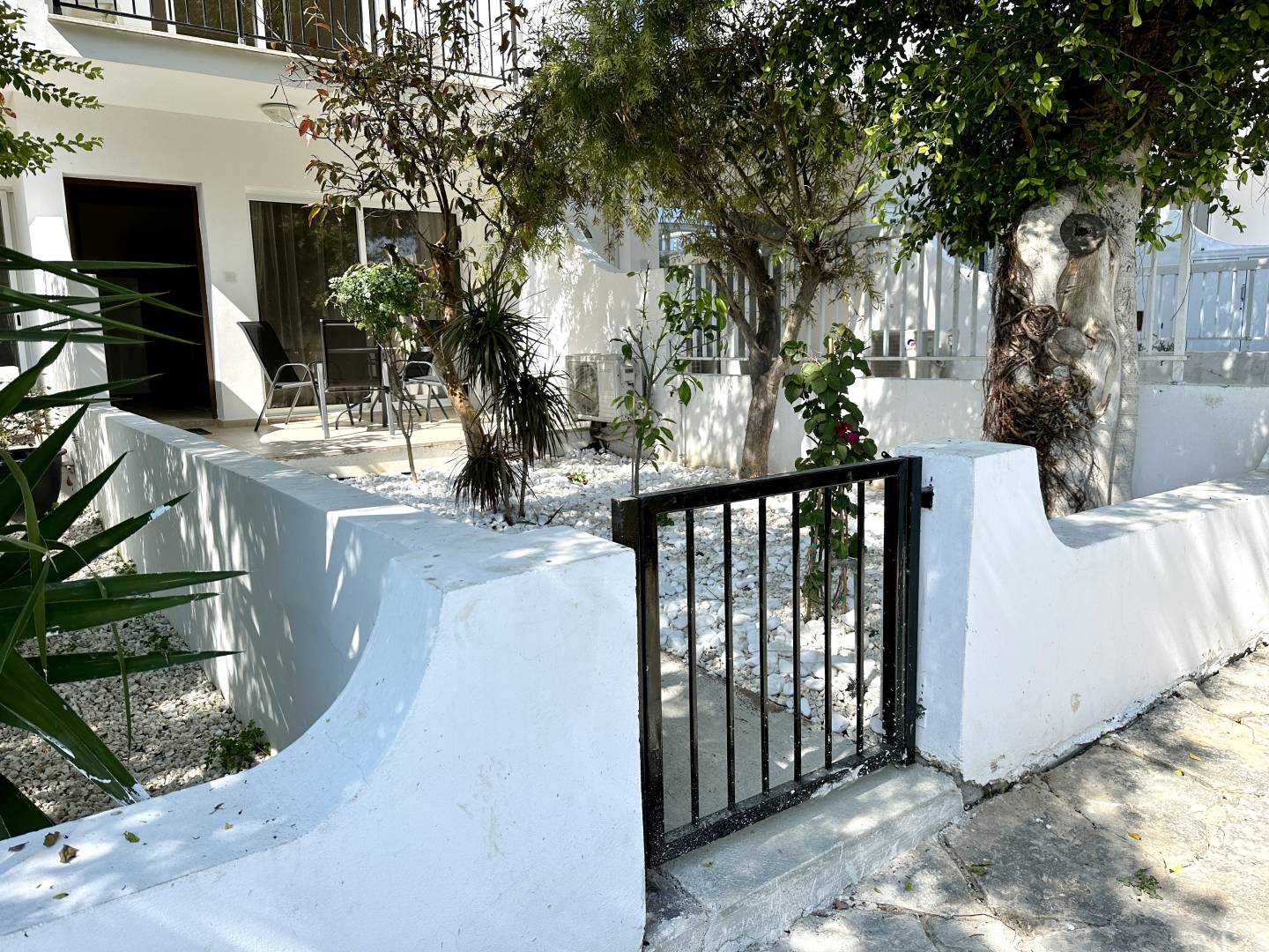  - Image 1