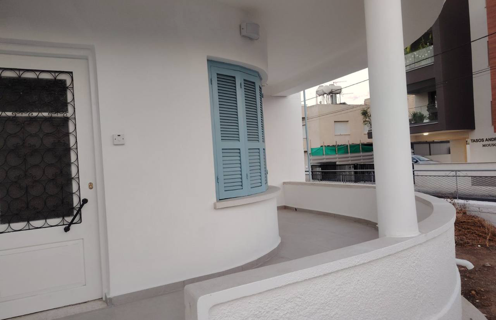  - Image 1