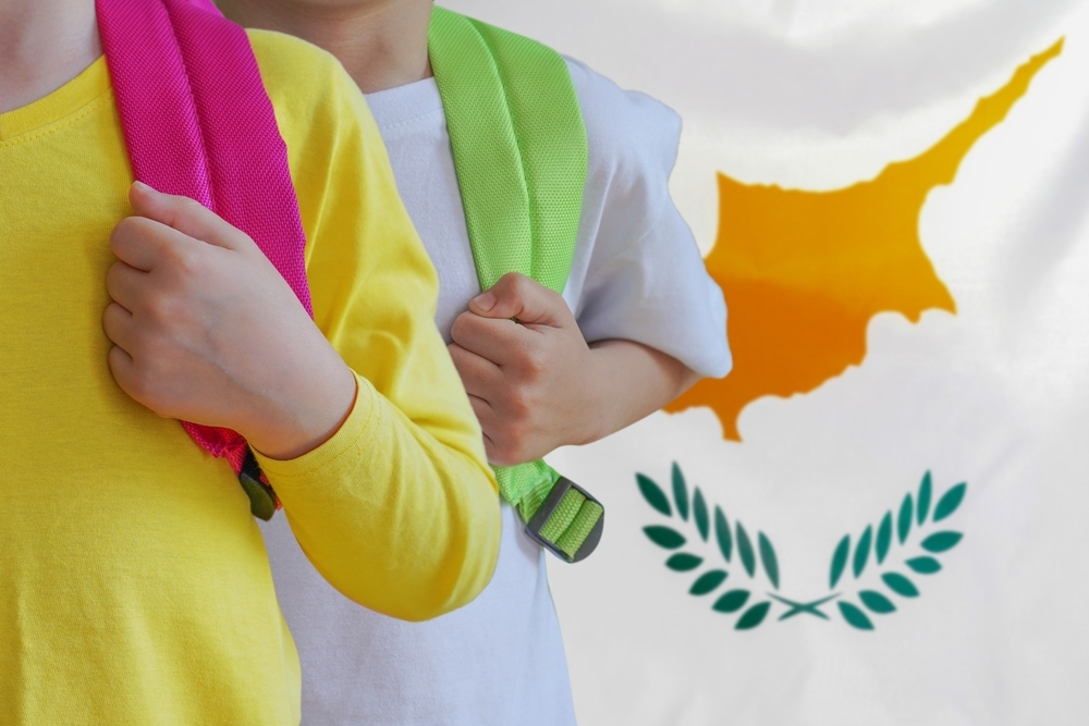 Второе поколение экспатов на Кипре — как чувствуют себя дети, выросшие на острове
