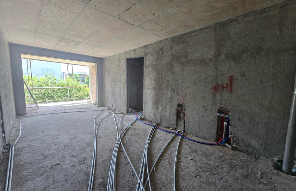 - Image 1