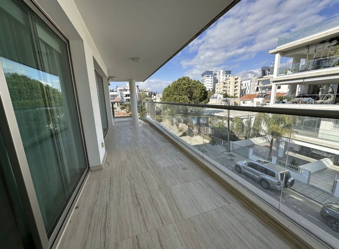 - Image 1