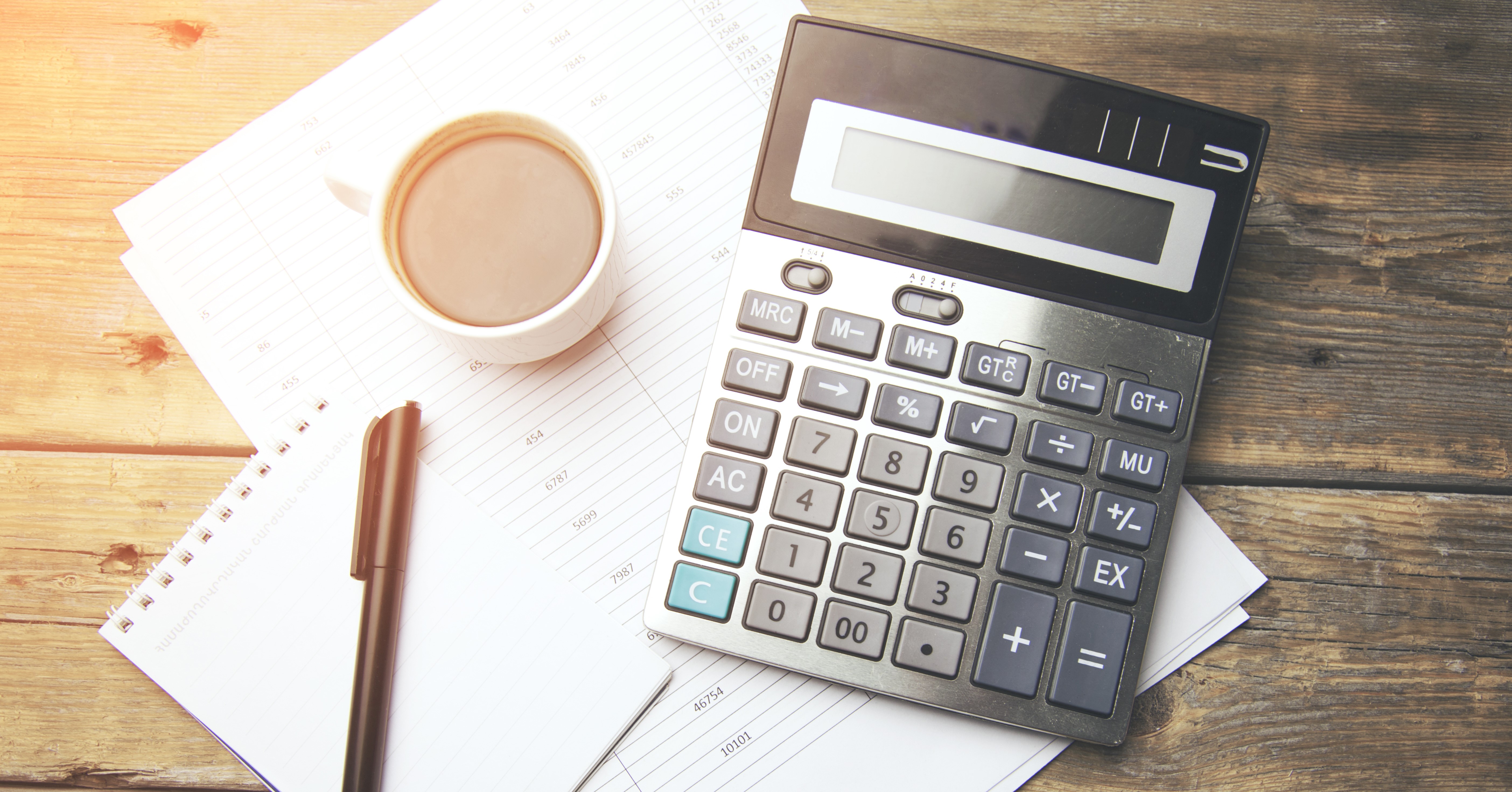 What are the interest rates on loans and deposits offered by Cypriot banks to households and businesses?