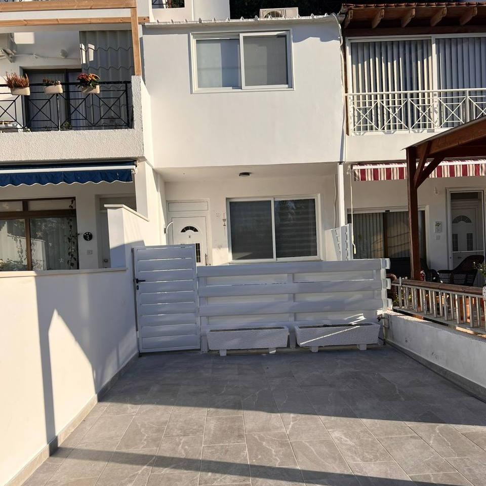 - Image 1