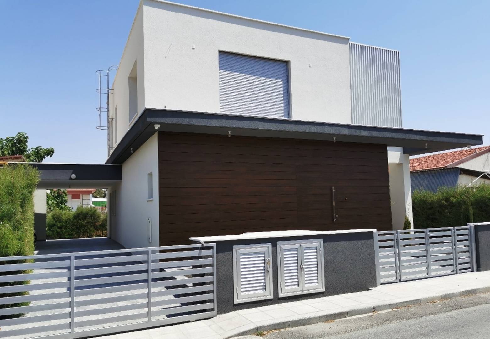  - Image 1