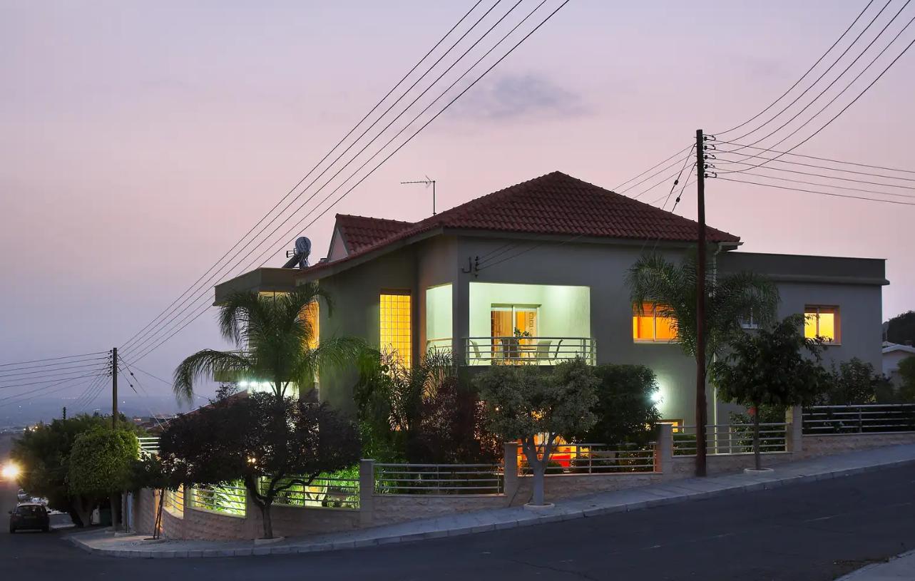 - Image 1