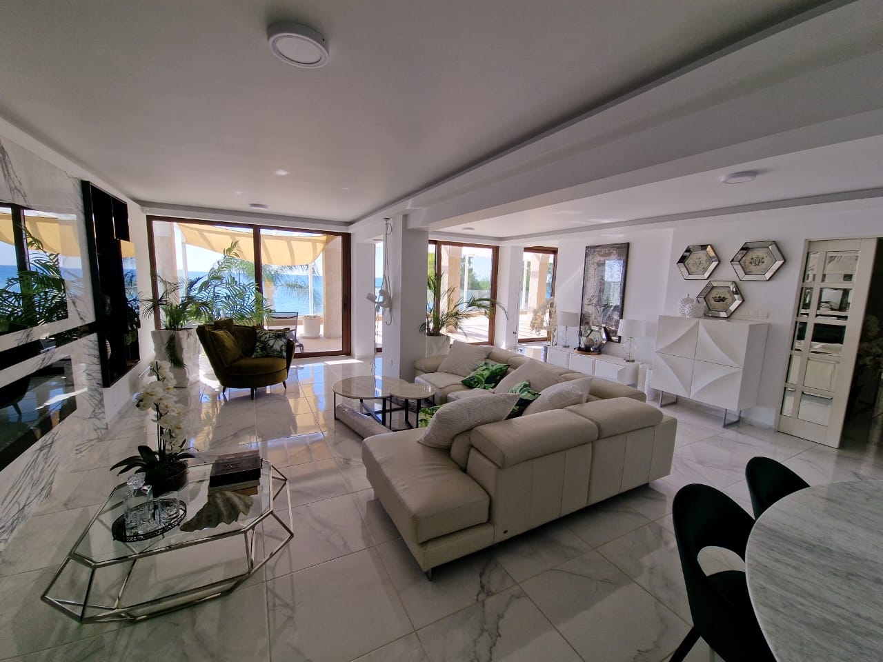  - Image 1