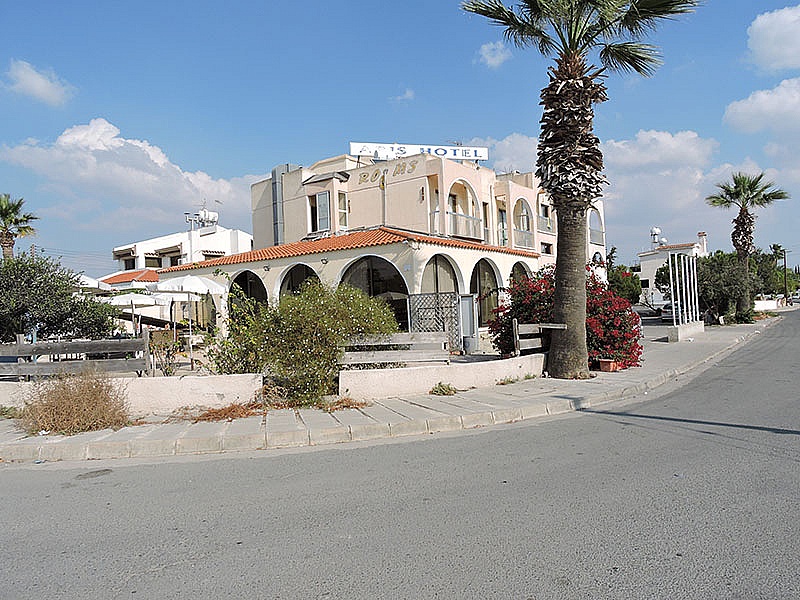 Aris Hotel