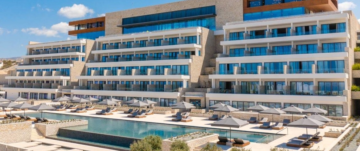 В Пафосе открылась роскошная 5-звездочная гостиница Cap St Georges Hotel & Resort