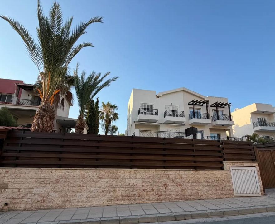 - Image 1