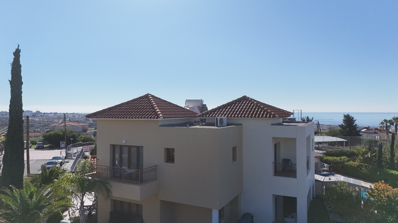 Maris Residence