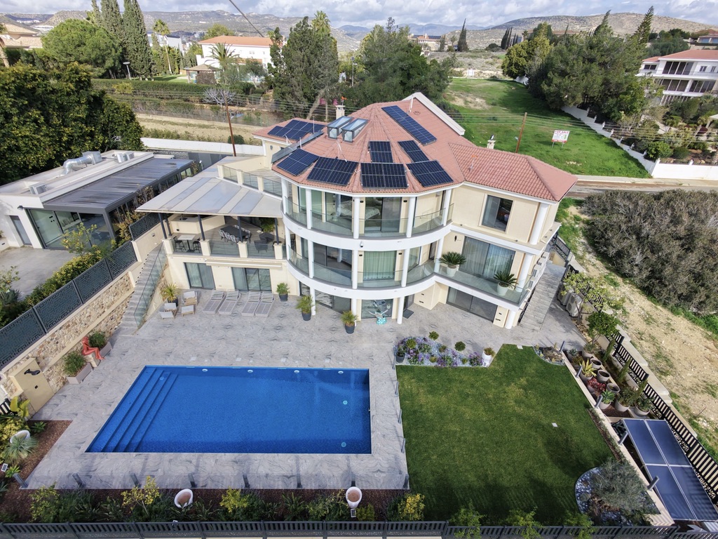  - Image 1