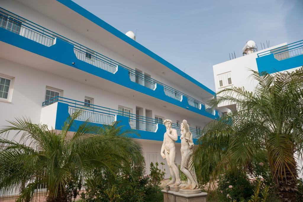 Pyrgos Gardens