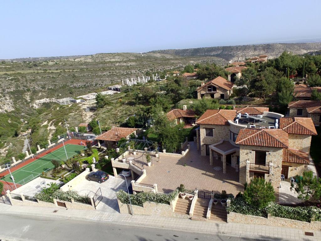  - Image 1