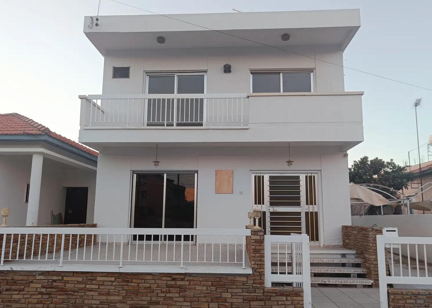  - Image 1