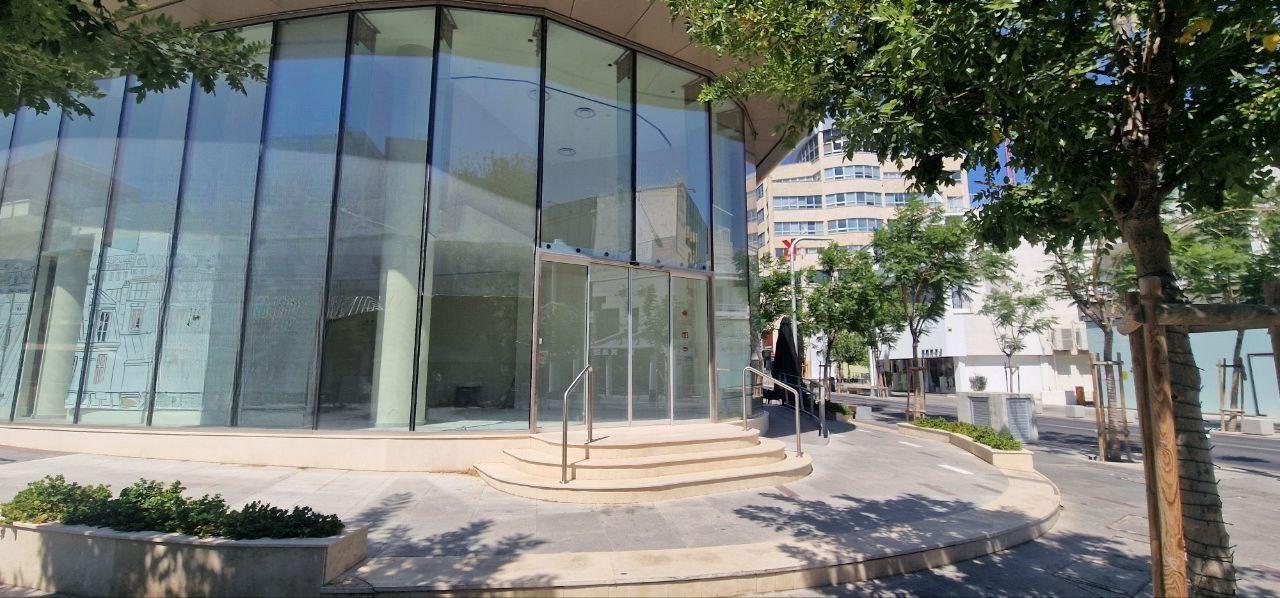  - Image 1