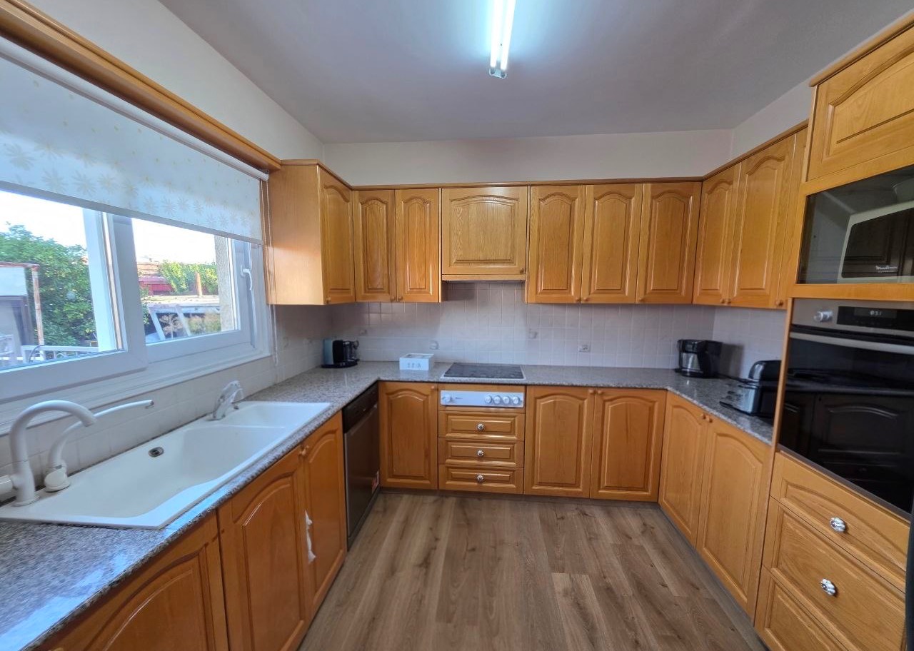 Spacious 4 bedroom house in mesa geitonia, limassol, 240sqm
