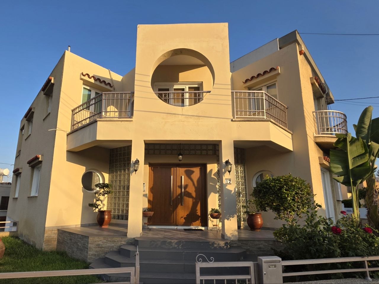 Spacious 4 bedroom house in mesa geitonia, limassol, 240sqm - Image 1
