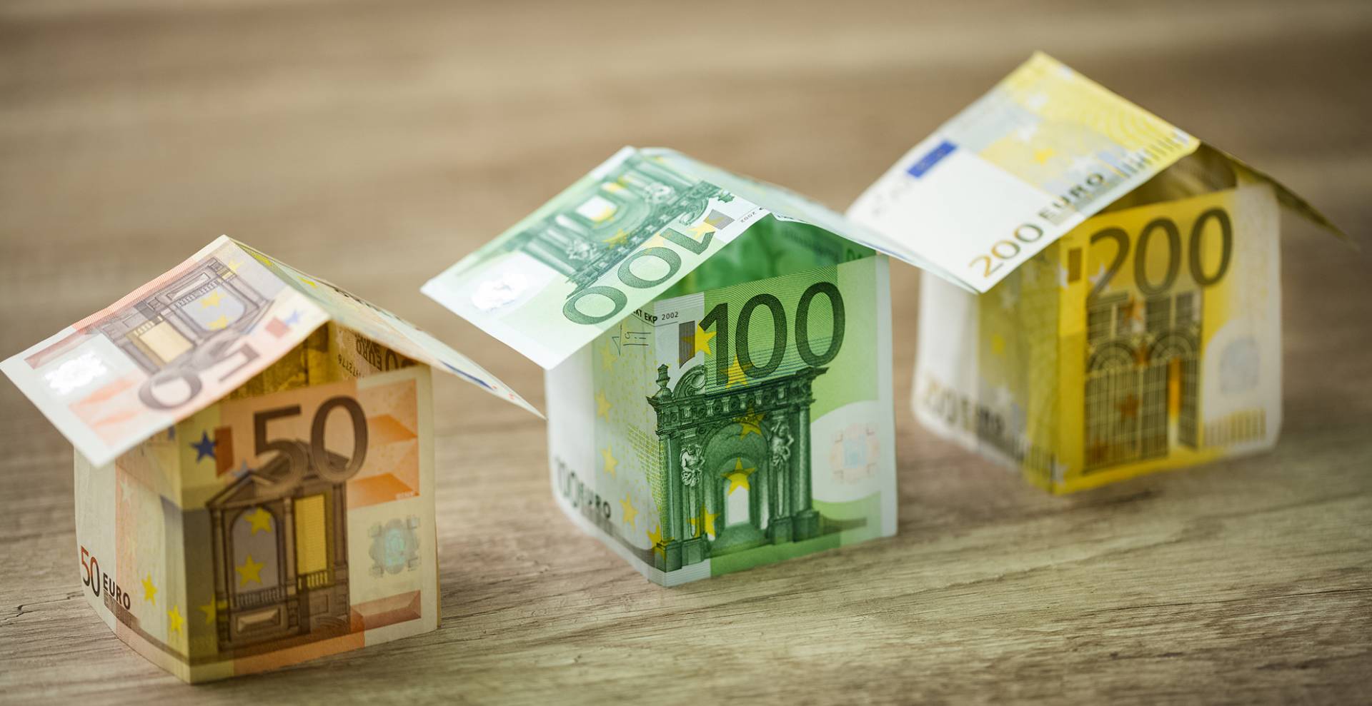 Estia: Ministry of Labour Has Only 10 Applications Left