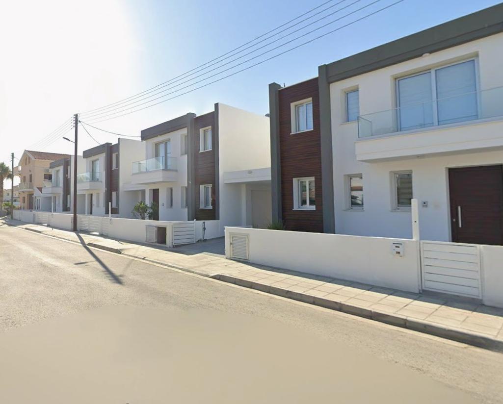 - Image 1