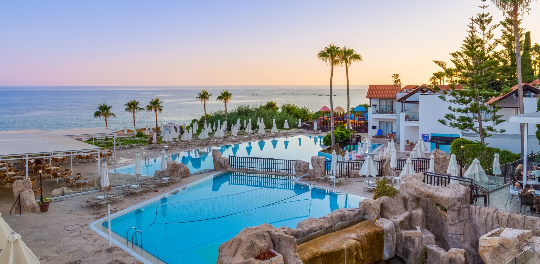 В Пафосе открылся новый 4-звездочный отель Kapetanios Aqua Resort