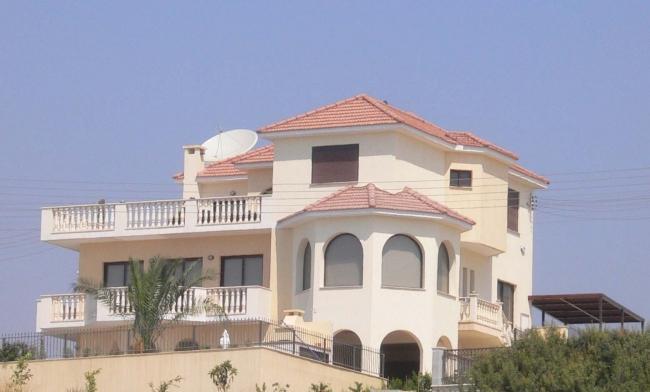 Yiatros Group