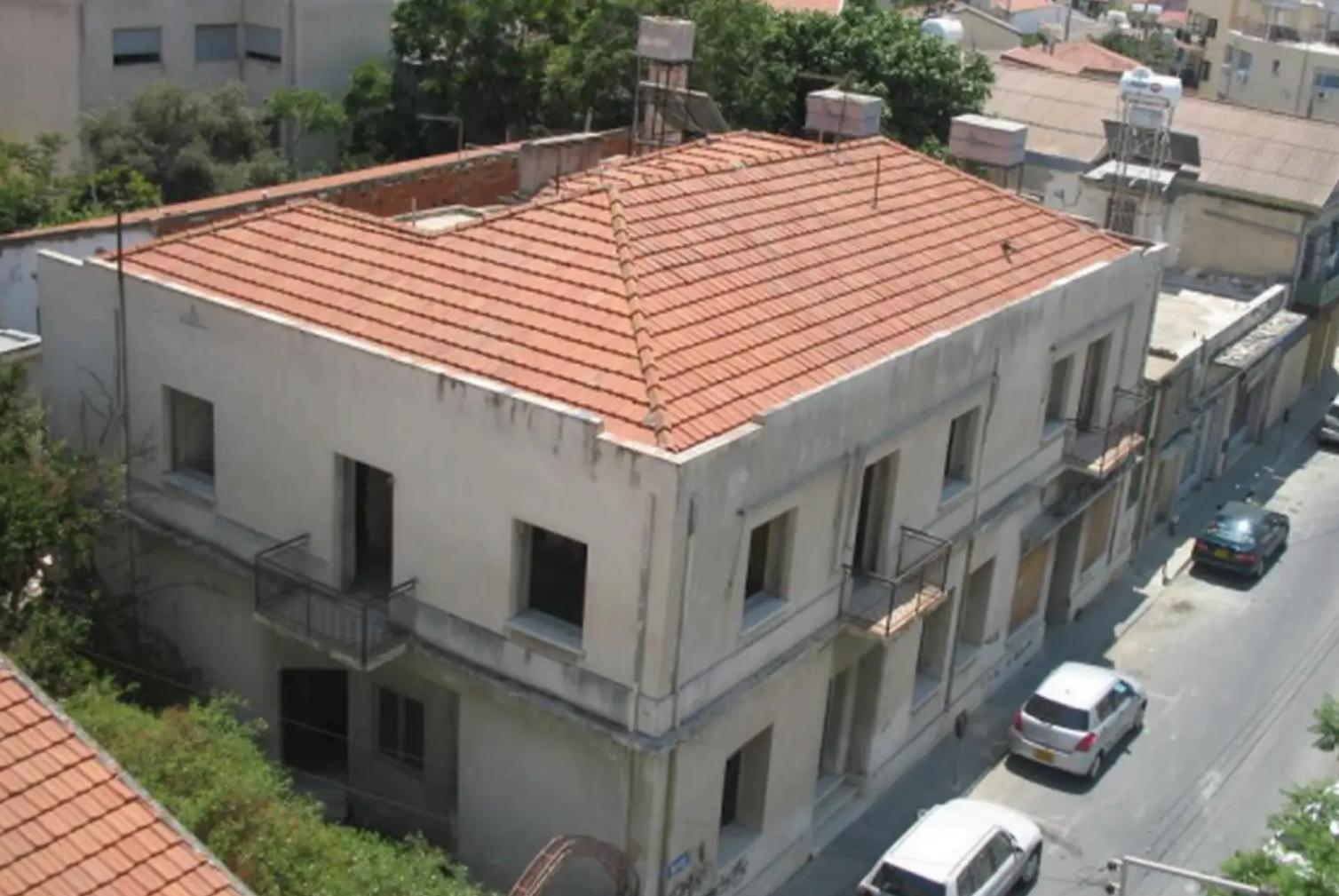  - Image 1