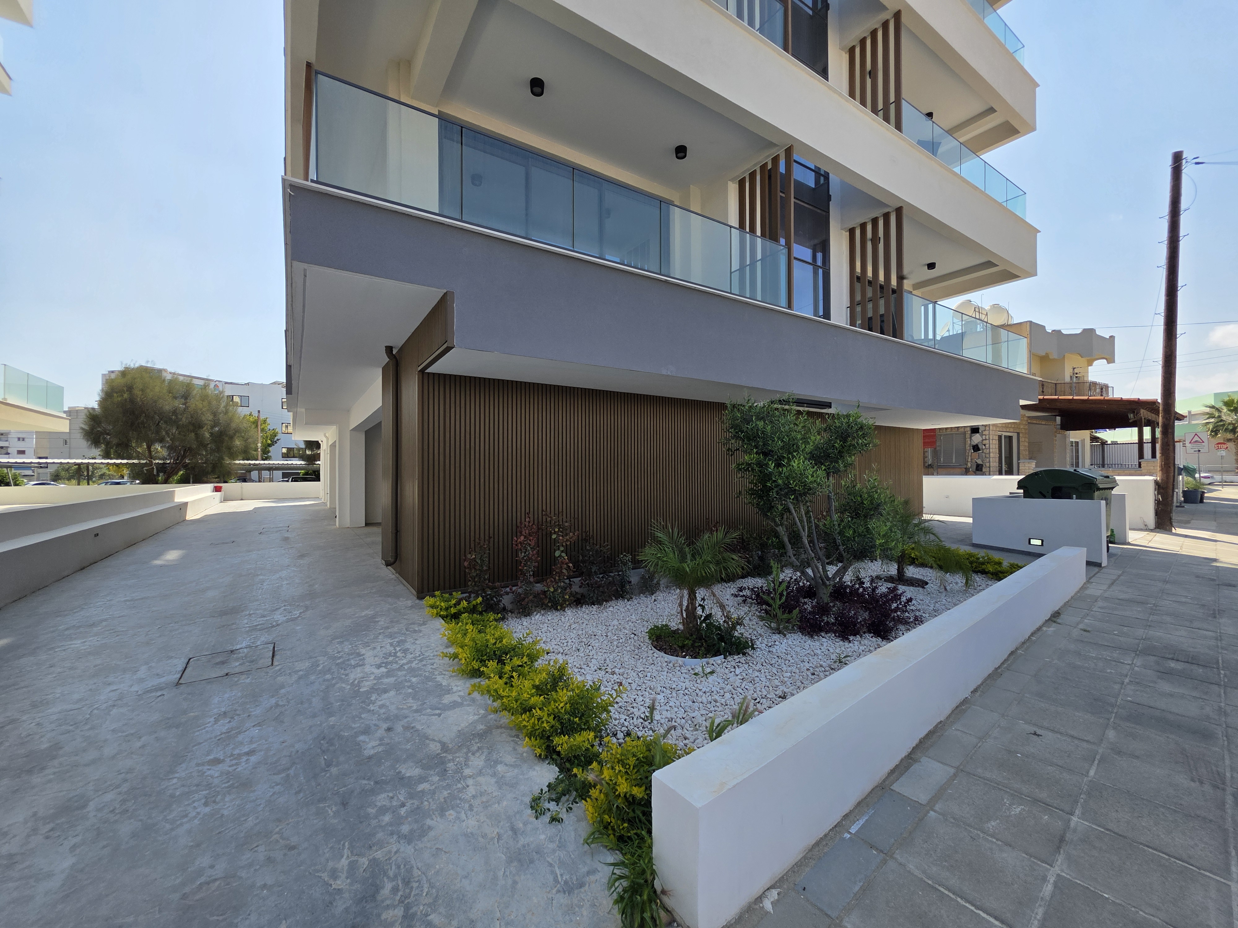  - Image 1