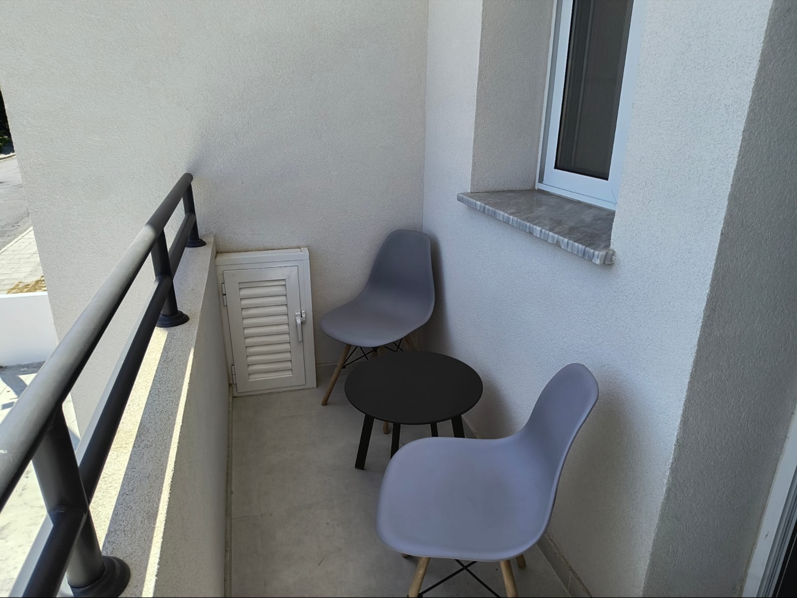 Angela Apartments