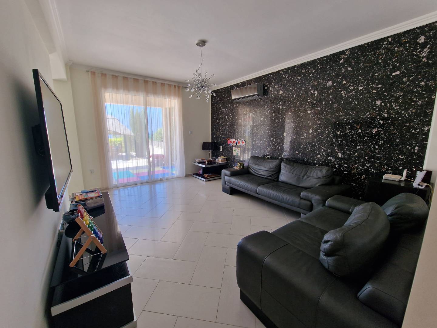  - Image 1